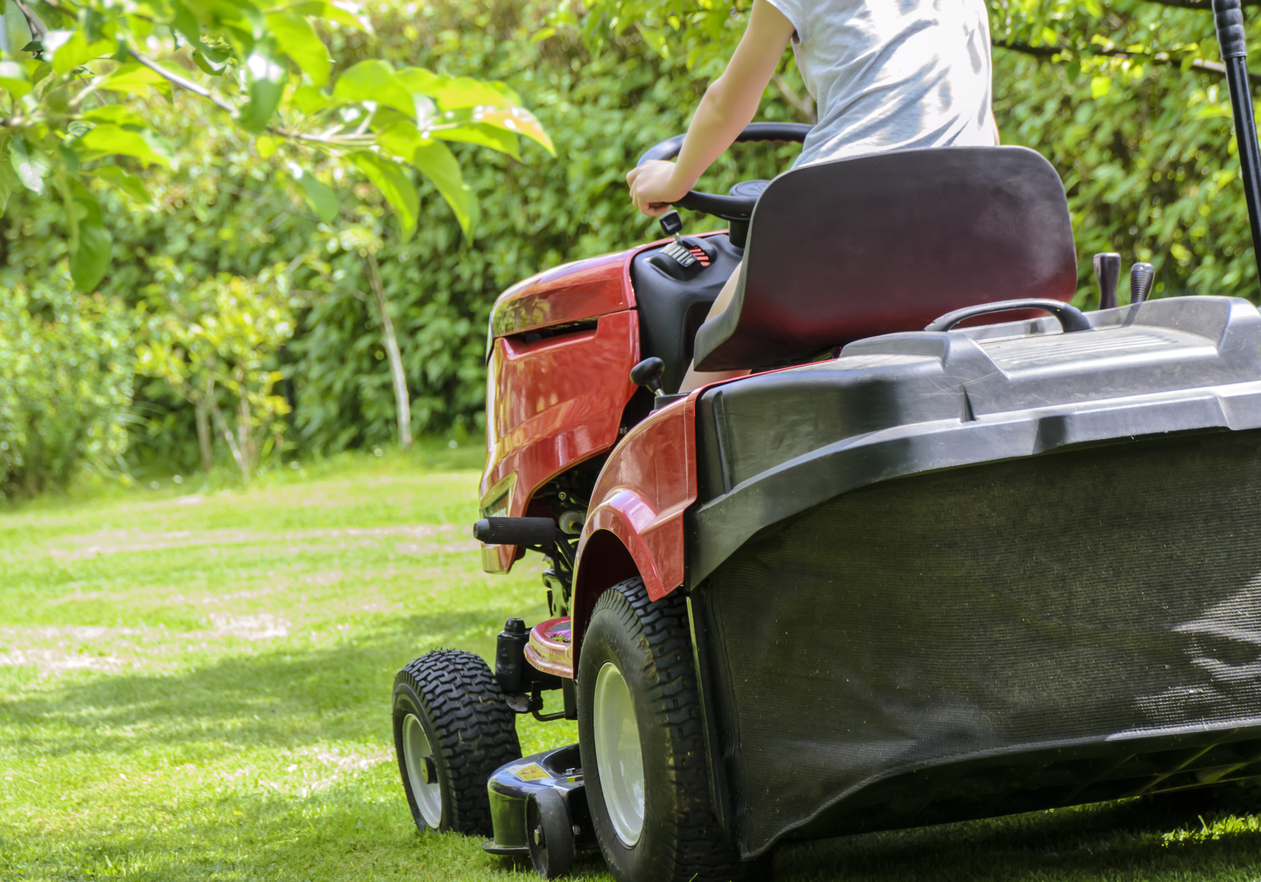 Tire ballast for lawn mowers